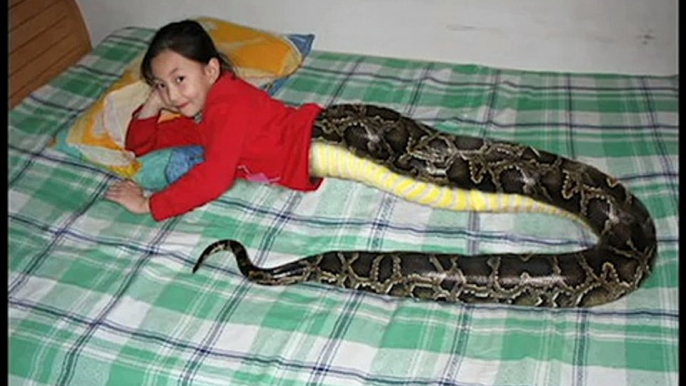 HALF GIRL HALF SNAKE!