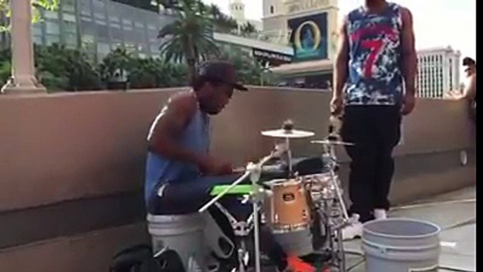 Best drummer ever - Amazing street performer