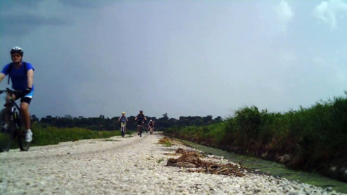 MTB, 52 km, 16 amigos, trilhas do repeteco, Taubaté, SP, Brasil, 28 de novembro de 2015, (52)