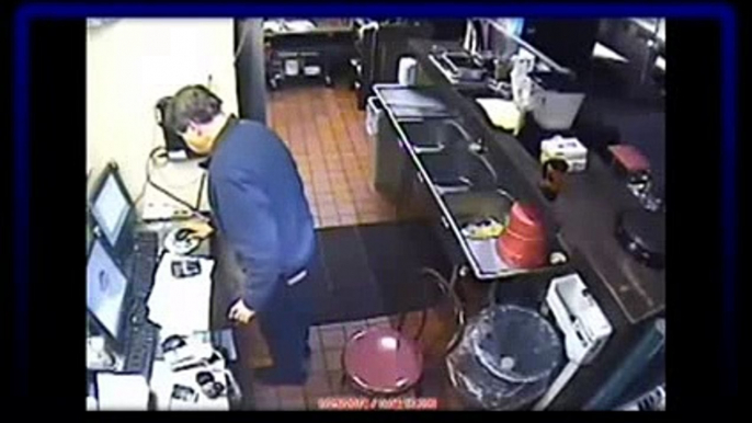 Pizza Hut Employee Pees In Sink!!