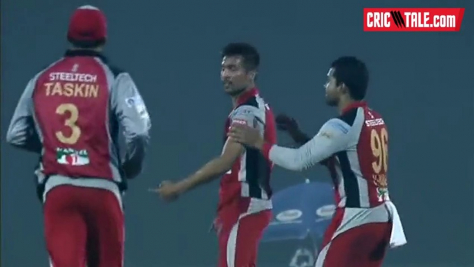 Mohammad Amir 2 wickets in 1 Over in BPL 2015