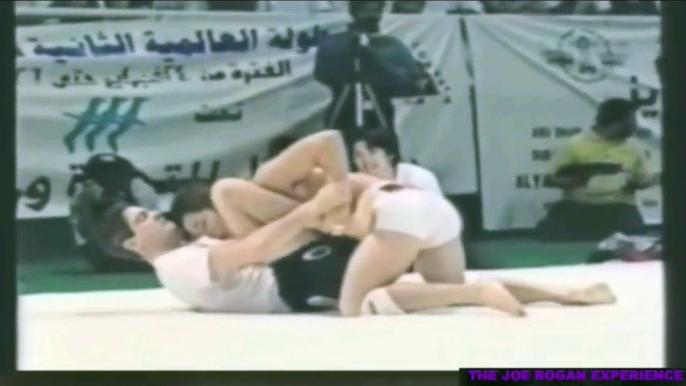 Brazilian Jiujitsu- Jean Jacque fight a japanese great wrestler