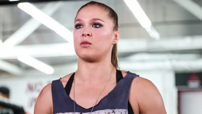 Ronda Rousey brise son silence après sa défaite dévastatrice contre Holly Holm