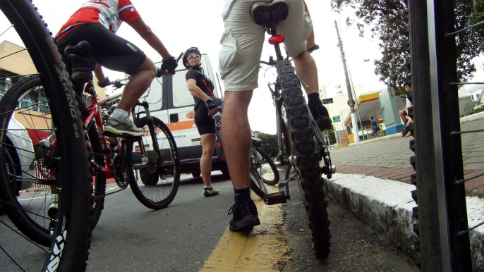 HOHOHO, Papai Noel, Noel nas trilhas faça chuca ou sol, Papai noel na bike,  com os amigos bikers, Tremembé, SP, Brasil, 2015