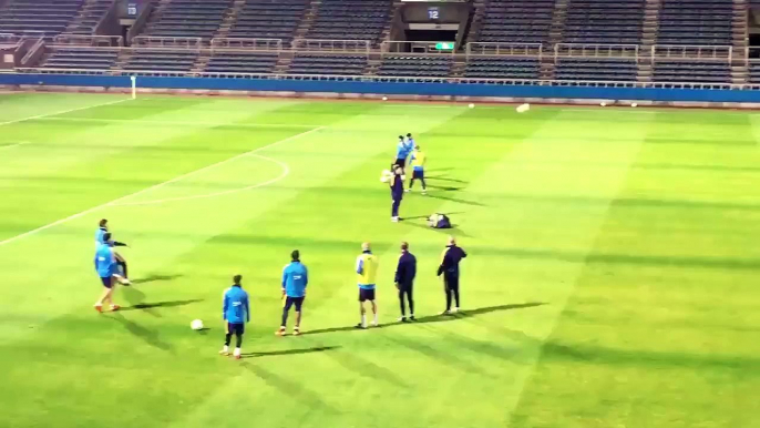 Leo Messi just doing Leo Messi things in training...