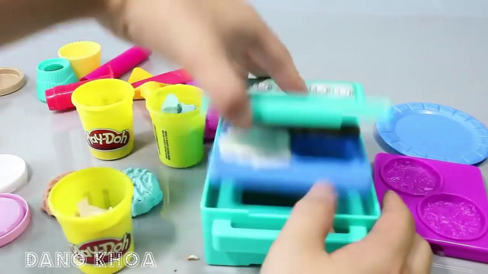 Chơi trò chơi làm bánh bích qui bằng đất nặn Play doh cho các bé xem