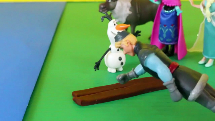 sven Disney Frozen Elsa and Anna with Olaf and Kristoff Make a Play Doh Boat and Cross a River