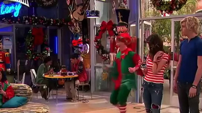 Austin and Ally 4X18 Santas and Surprises