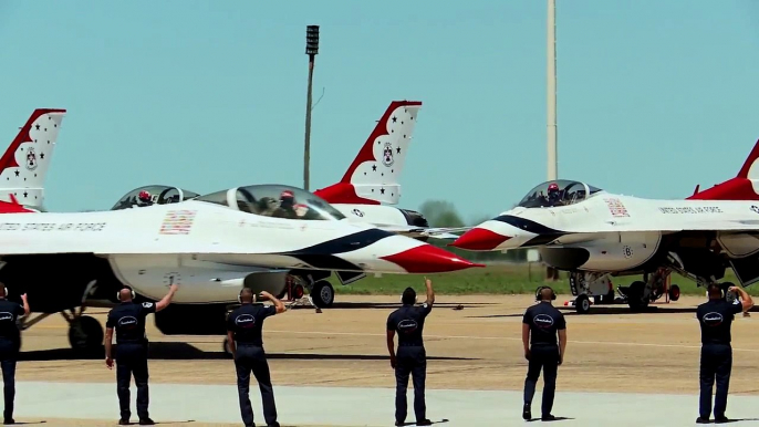 Impressive F 16 Air Show by US Air Force Thunderbirds