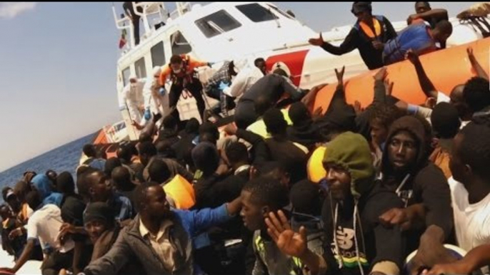 Sicilia - Traffico di migranti, arrestati tre scafisti (22.12.15)