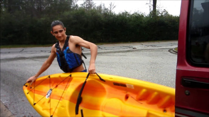 Faire du canoe dans les forets d'Alabama USA - Inondations pour noel