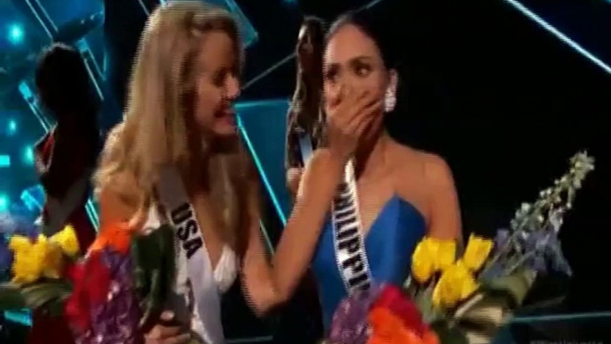 My mistake! Disaster on Miss Universe as Steve Harvey announces the WRONG winner - and a tearful Miss Colombia has to take off her crown and hand it over to Miss Philippines on live television