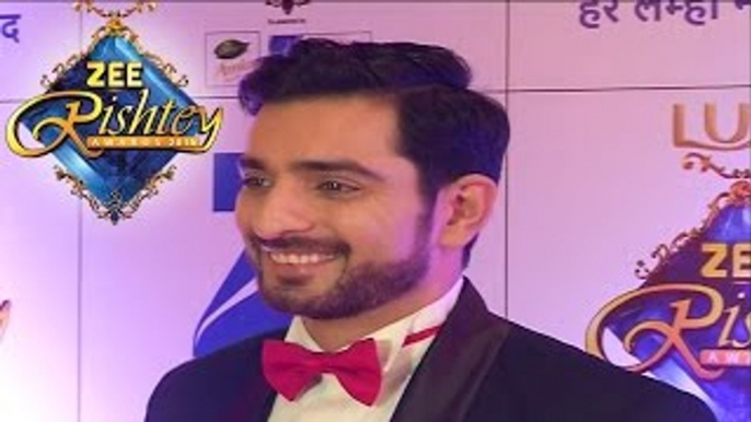 Ek Tha Raja Ek Thi Rani Siddhant Karnick at Red Carpet of Zee Rishtey Awards 2015 Full Sho