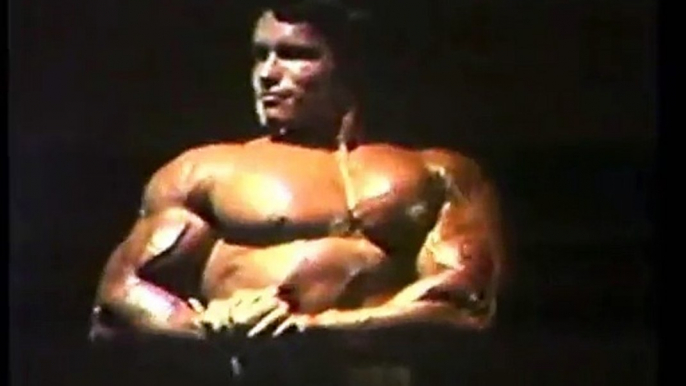 ARNOLD SCHWARZENEGGER - GUEST POSING AT AGE 23 - Bodybuilding Muscle Fitness