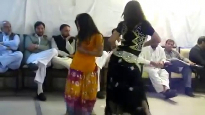 High Genty Mujra || Ring Ring Ringa || Slam Dog