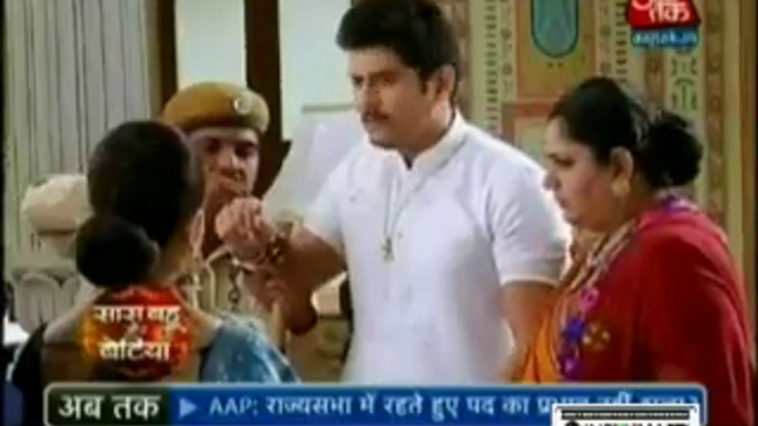 Saath Nibhaana Saathiya 30th December 2015 Gopi Ne Kiya Gora Par Palatwar