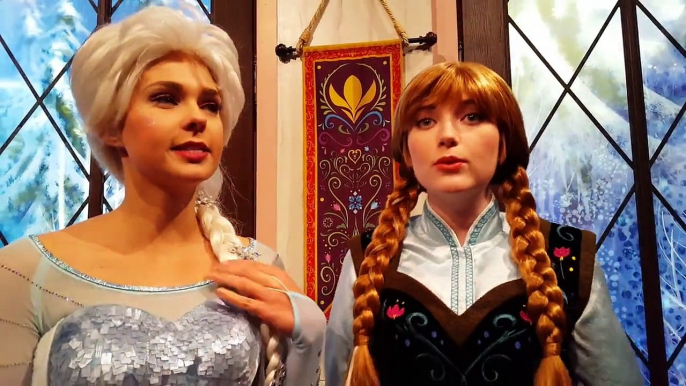 Mickey & Minnie Mouse visit Anna & Elsa  Disneyland CA!