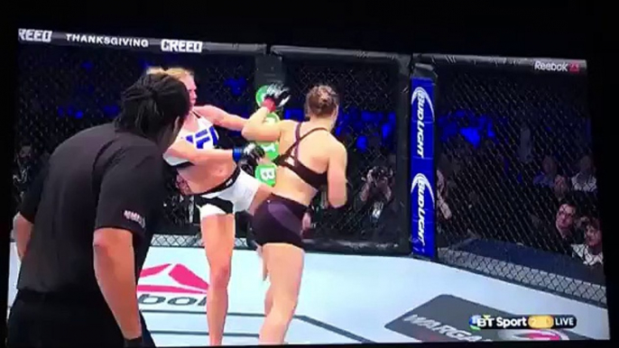 Holly Holm KO Ronda Rousey