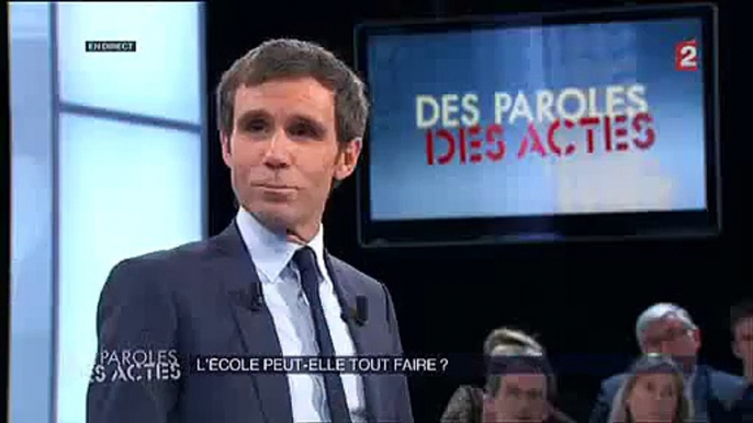 Une invitée de "Des paroles et des actes" s'en prend à David Pujadas en direct - Regardez