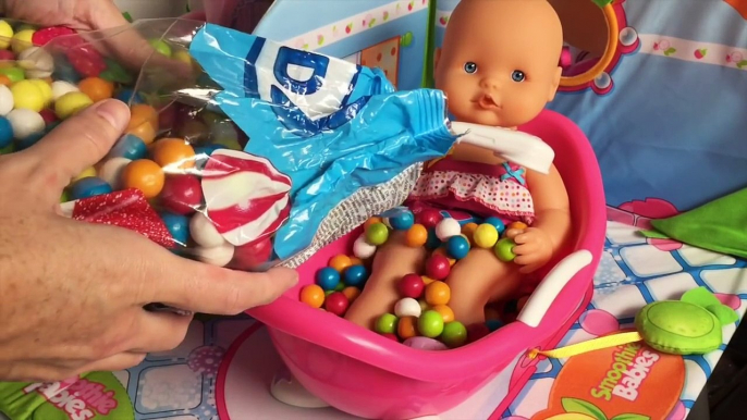 Nenuco Poupée Bathtime Gumball Bain Surprise Jouets Les Nouveau-Nés LHeure Du Bain De Bébé-Jouet