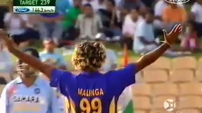 Sachin Tendulkar facing Malinga Magical out swinging delivery. Gets out in a shameful manner- Bowled. Rare cricket video