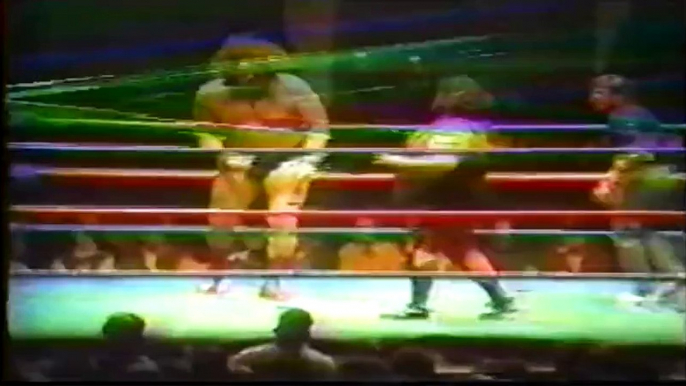 Crusher Blackwell vs Andre The Giant