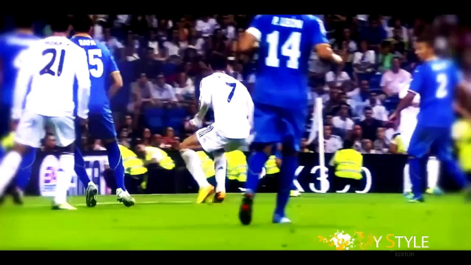 Cristiano Ronaldo ● Amazing Goals 20      Football Freestyle ● Tricks & Skills ► Neymar ● Ronaldinho ● Ronaldo  ● Lucas ● Ibrahimovic   Ronaldinho ● Freestyle ● Crazy Tricks  Lionel Messi ● Amazing Free Kick Goals HD