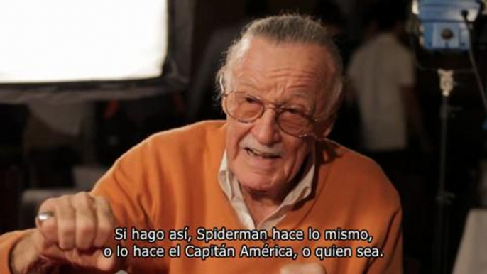 Stan Lee juega a Los Vengadores Batalla por la Tierra en HobbyConsolas.com