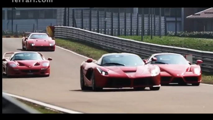 Ferrari F40, F50, Enzo y LaFerrari todos juntos