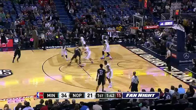 Zach LaVine's Baseline Dunk - Timberwolves vs Pelicans - January 19, 2016 - NBA 2015-16 Season