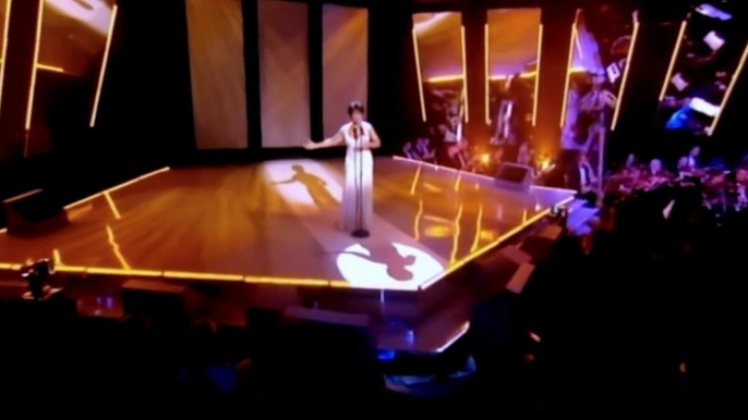 Shirley Bassey - Maybe This Time / I Am What I Am (5 Song Medley) (2005 TV Special)