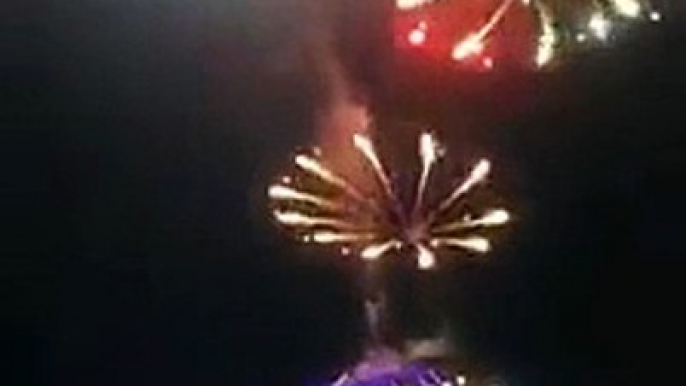 Huge Fireworks On Inauguration Ceremony of Pakistan's Tallest Building "Bahria Icon Tower" In Clifton Karachi