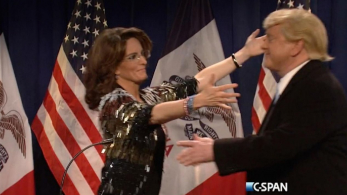Tina Fey returns to 'SNL' as Sarah Palin