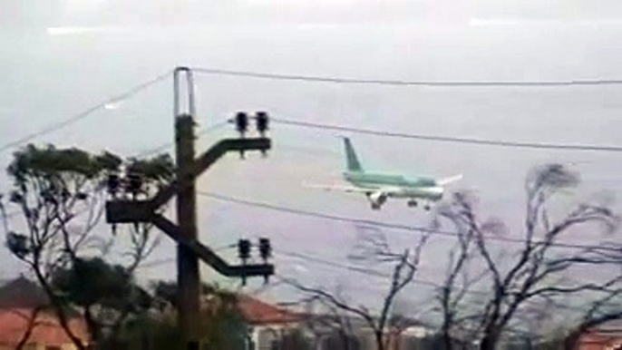 CrossWind Landing - Bad day at Madeira Funchal, Portugal  Crosswind Landing