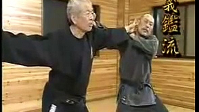 Lecciones de Ninjutsu con Masaaki Hatsumi