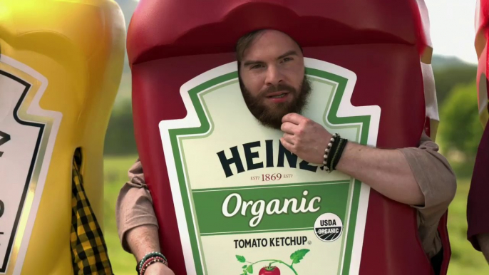 Des chiens déguisés en Hot Dog dans une pub délirante pour le super Bowl 50 et Ketchup Heinz