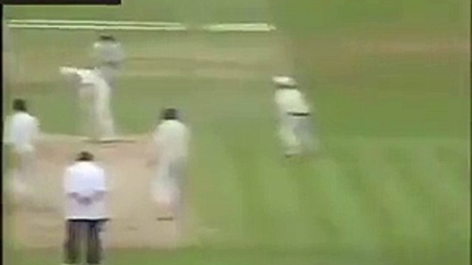 Waqar Younis killer Yorkers! - PTV Cricket