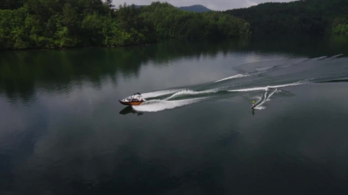 Axis Boats: Centered On You