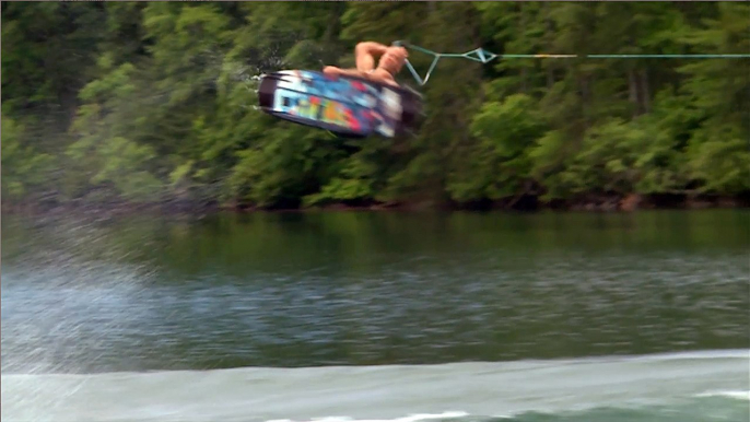 Wakeboarding Review: 2014 Malibu Wakesetter 247 LSV