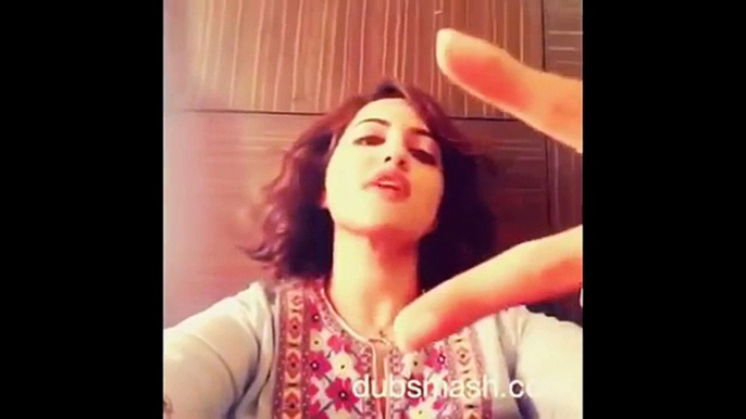 Dubsmash Sonakshi, Salman khan, Priyanka, Alia butt, ranveer singh,etc - Celeb Dubsmash India - Best of Dubsmash India