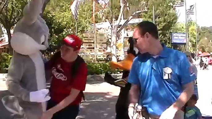 Sean meets Bugs Bunny & Daffy Duck at Six Flags Magic Mountain - Valencia, CA - 4/2/2015