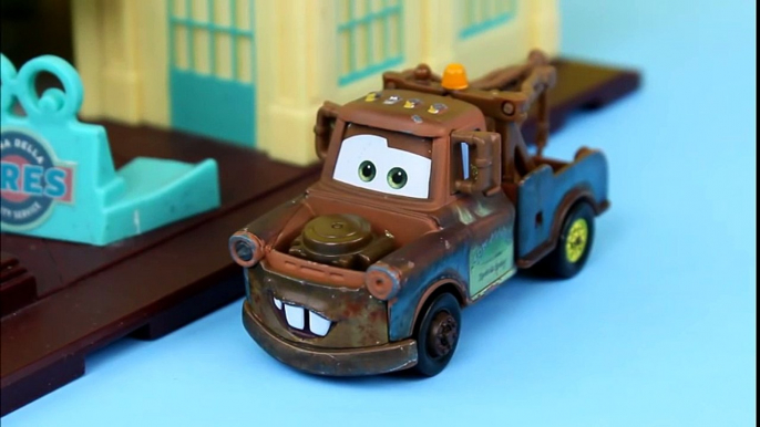 Disney Pixar Cars Lightning McQueen, Mater, Ramone, Guido & Luigi play Hide-and-go-seek