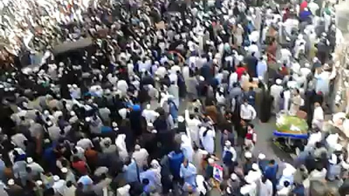 Video of Mumtaz Qadri's Janaza