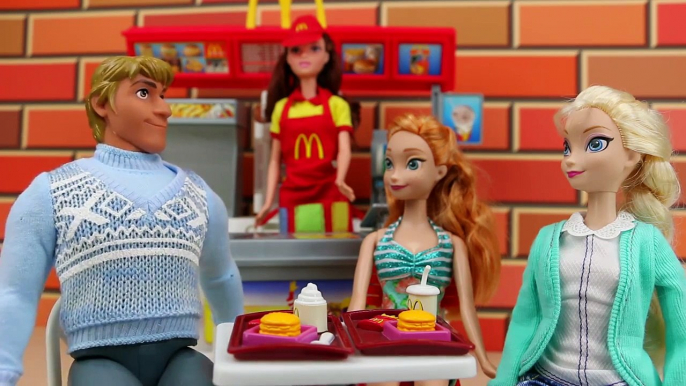 Kristoff Turns into the Hulk with Anna and Elsas Frozen Food DisneyToysFan