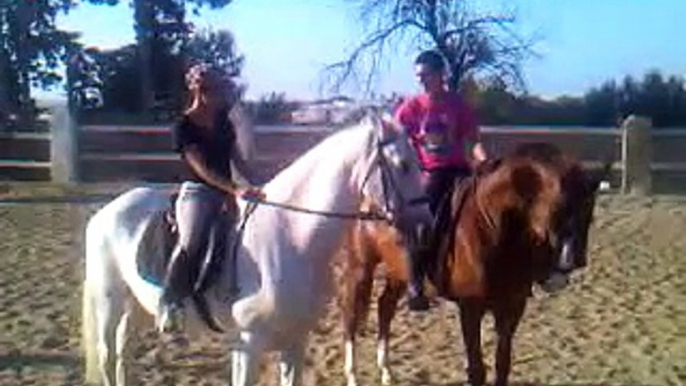 yo montando a mi caballo otelo con un amigo :D 4