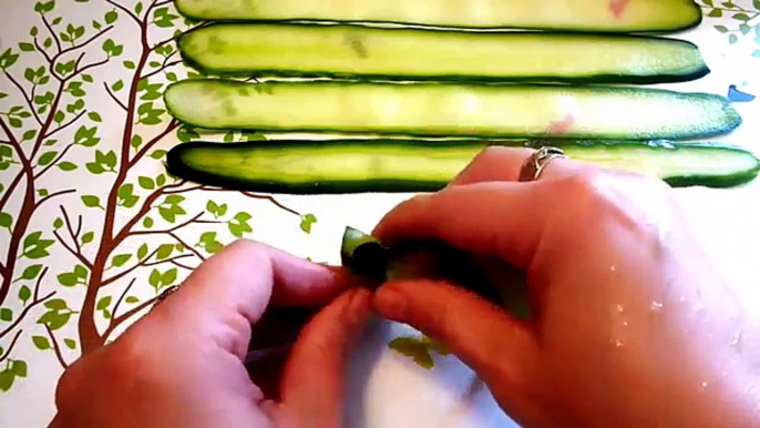 Цветок из огурца! Flower of cucumber! Украшения из овощей! Decoration of vegetables!