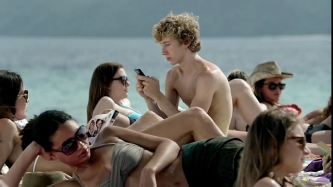 Microsoft Windows Phone 7 - Funny Smartphone Addicts Commercial