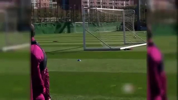 Lionel Messi scores amazing goal from Corner kick in Barcelona Training - 2016 (Latest Sport)