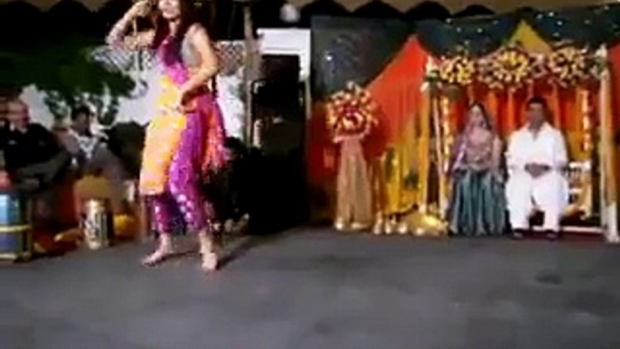 Desi Ladki Ka Wedding Dance