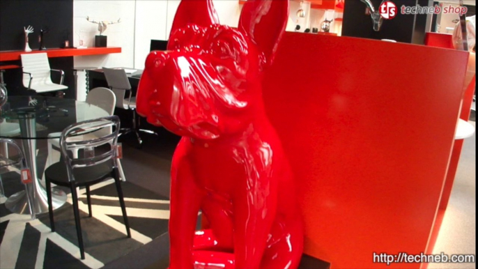 Statue forme de chien ANK en fibre de verre (rouge laqué)